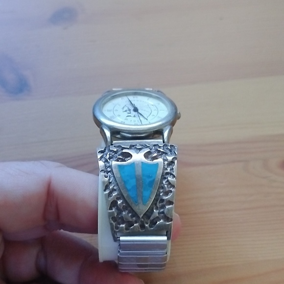 Vtg Navajo Liberty Sterling Silver and Turquoise inlayed wrist watch. - Picture 3 of 6